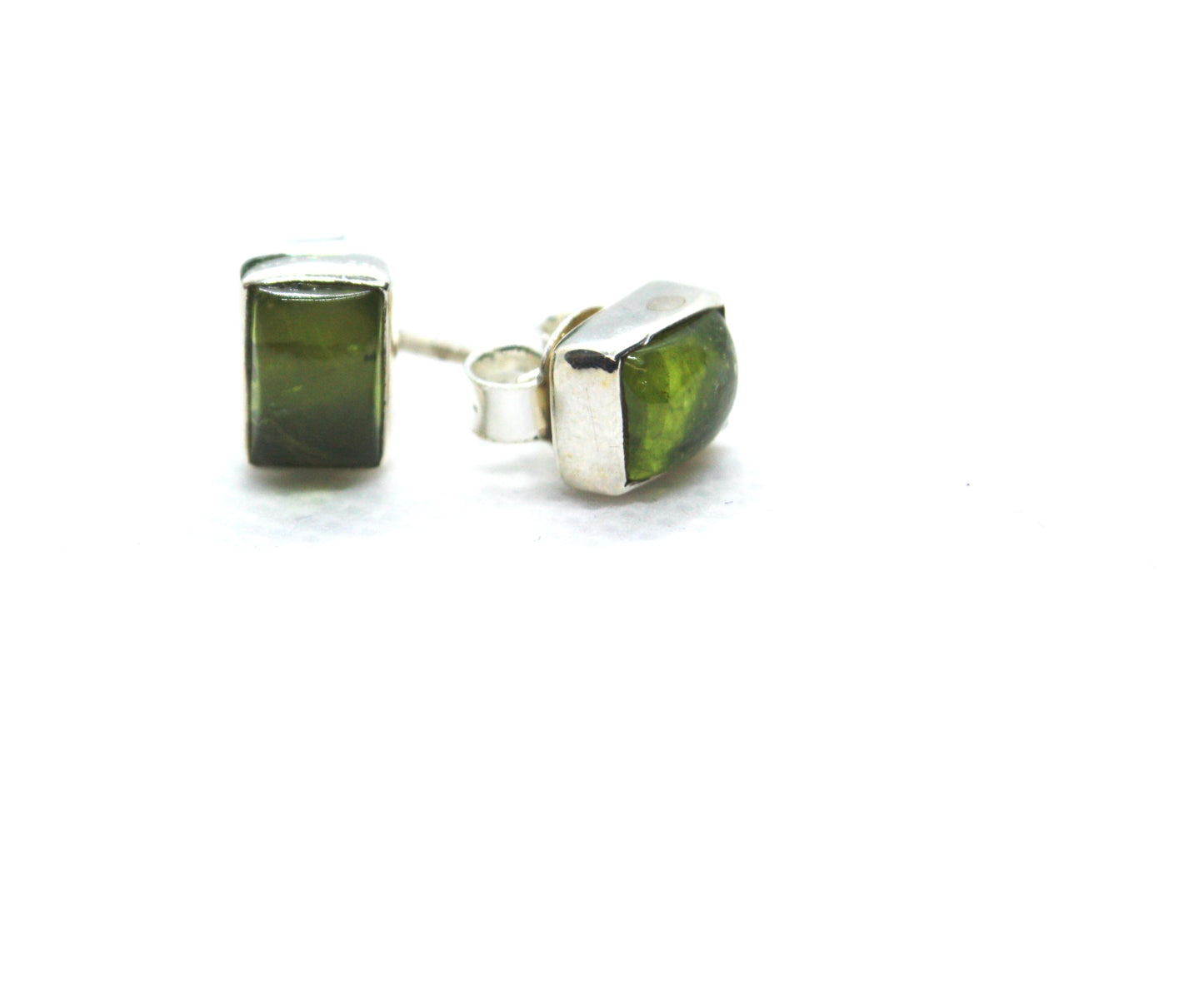 Peridot Sterling Silver Earrings 0.3" kraftymother.com
