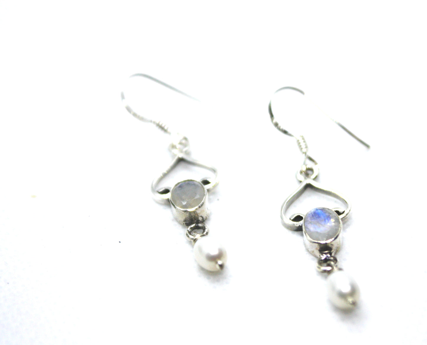 Moonstone and Pearl bead Sterling Silver Earrings. kraftymother.com