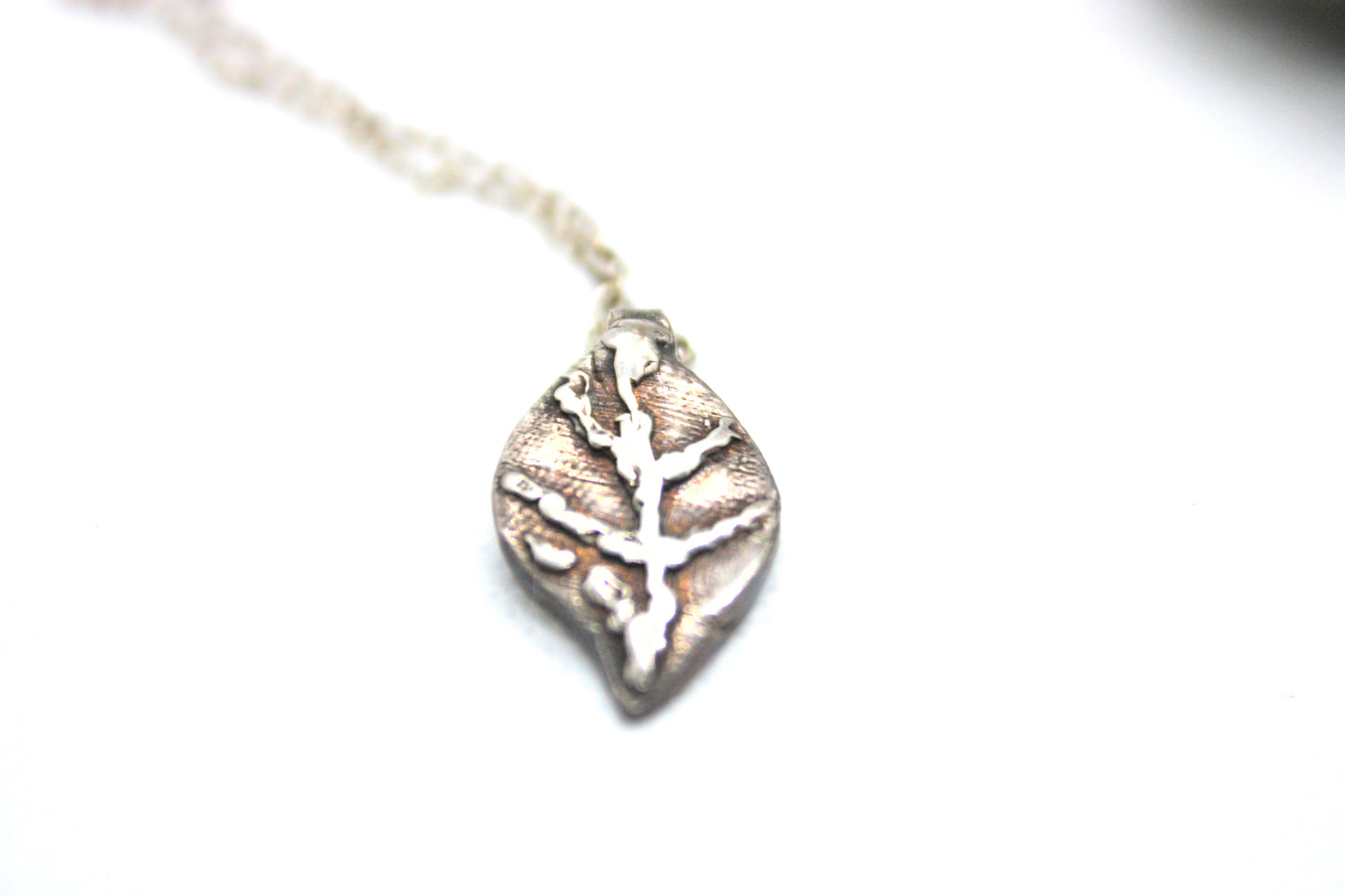Handmade Fine Silver Pendant "The Leaf" kraftymother.com
