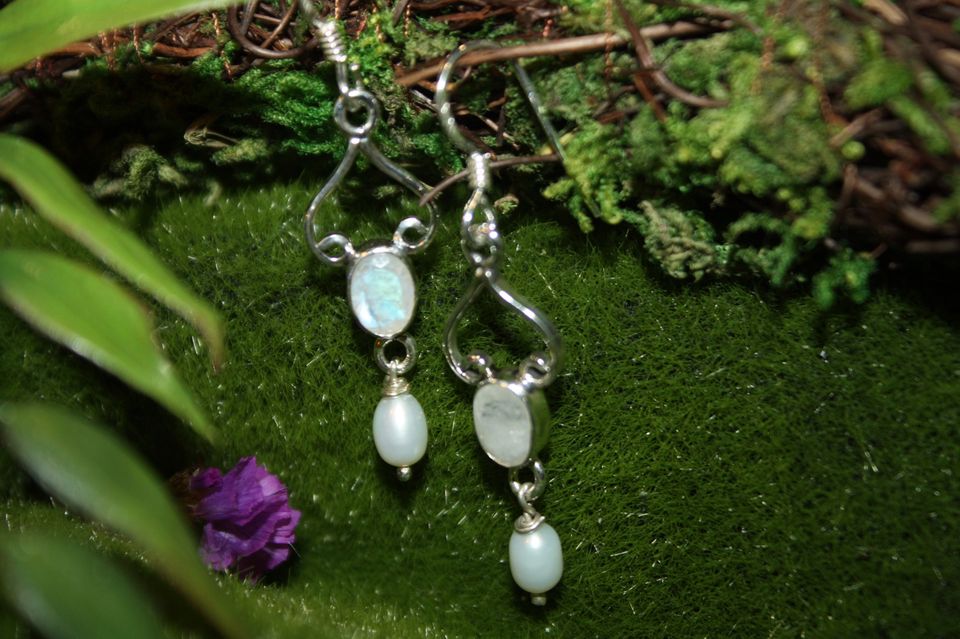 Moonstone and Pearl bead Sterling Silver Earrings.